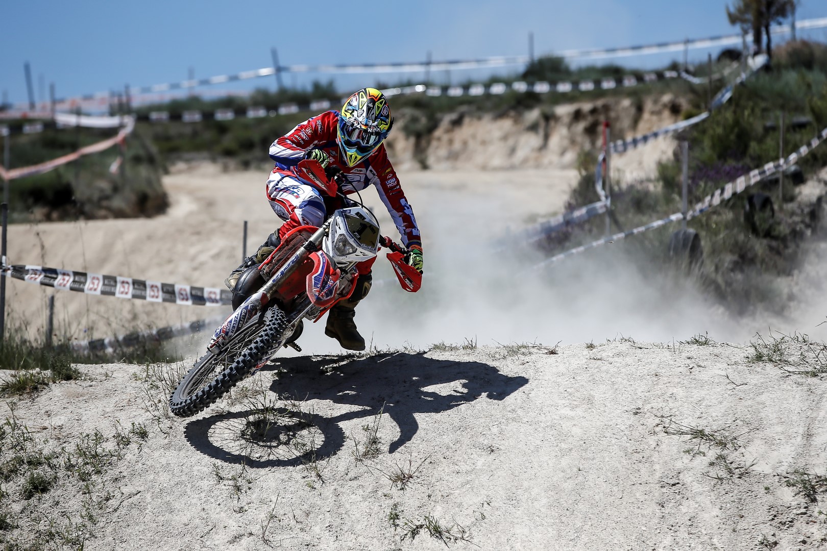 Enric Francisco triunfa en Junior en el EnduroGP de Portugal