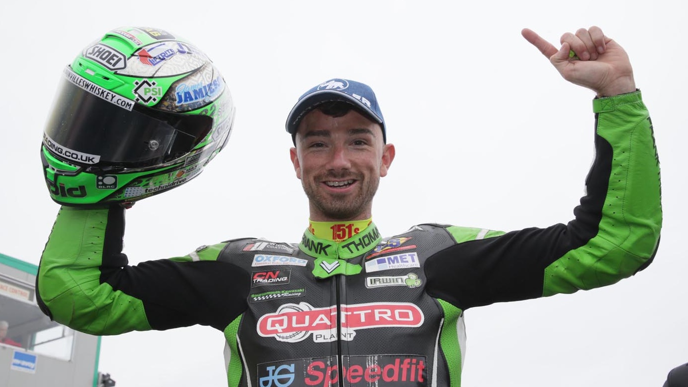 NW200: Davey Todd se estrena, Glenn Irwin gana en SBK y James Hillier se pasea