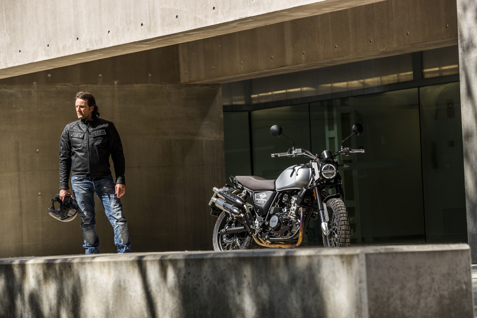 SWM Outlaw y Ace Of Spades 125