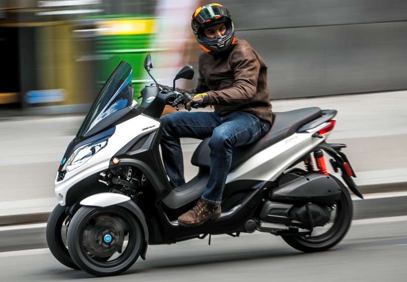 Piaggio MP3 300 hpe Sport, prueba, ficha técnica, precio y primeras impresiones