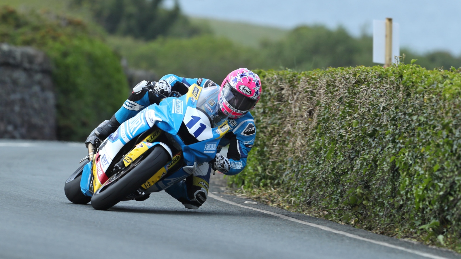 IOMTT 2019: Peter Hickman vence en Superbike y Lee Johnston se estrena en Supersport