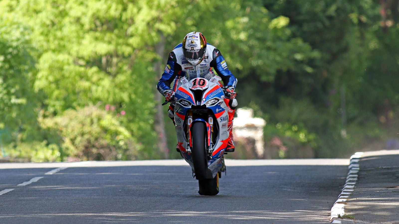 IOMTT 2019: Peter Hickman vence en Superbike y Lee Johnston se estrena en Supersport