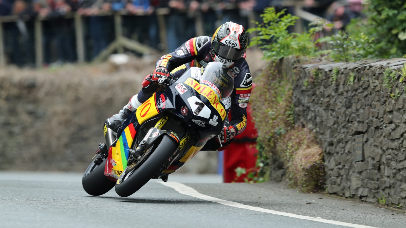 IOMTT 2019: Dean Harrison se lleva el Senior TT tras los problemas de Peter Hickman