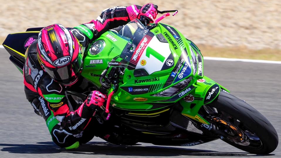 Manu González lidera el triplete español en Jerez batiendo a Marc García y Ana Carrasco