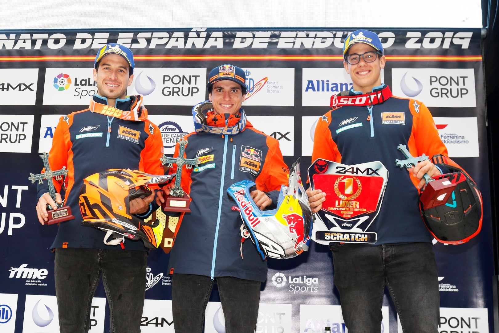 Josep García arrasa en el nacional de enduro en Infiesto