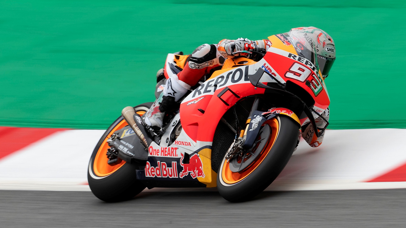 Fabio Quartararo hace la pole en Montmeló y Marc Márquez evita el póquer de Yamaha