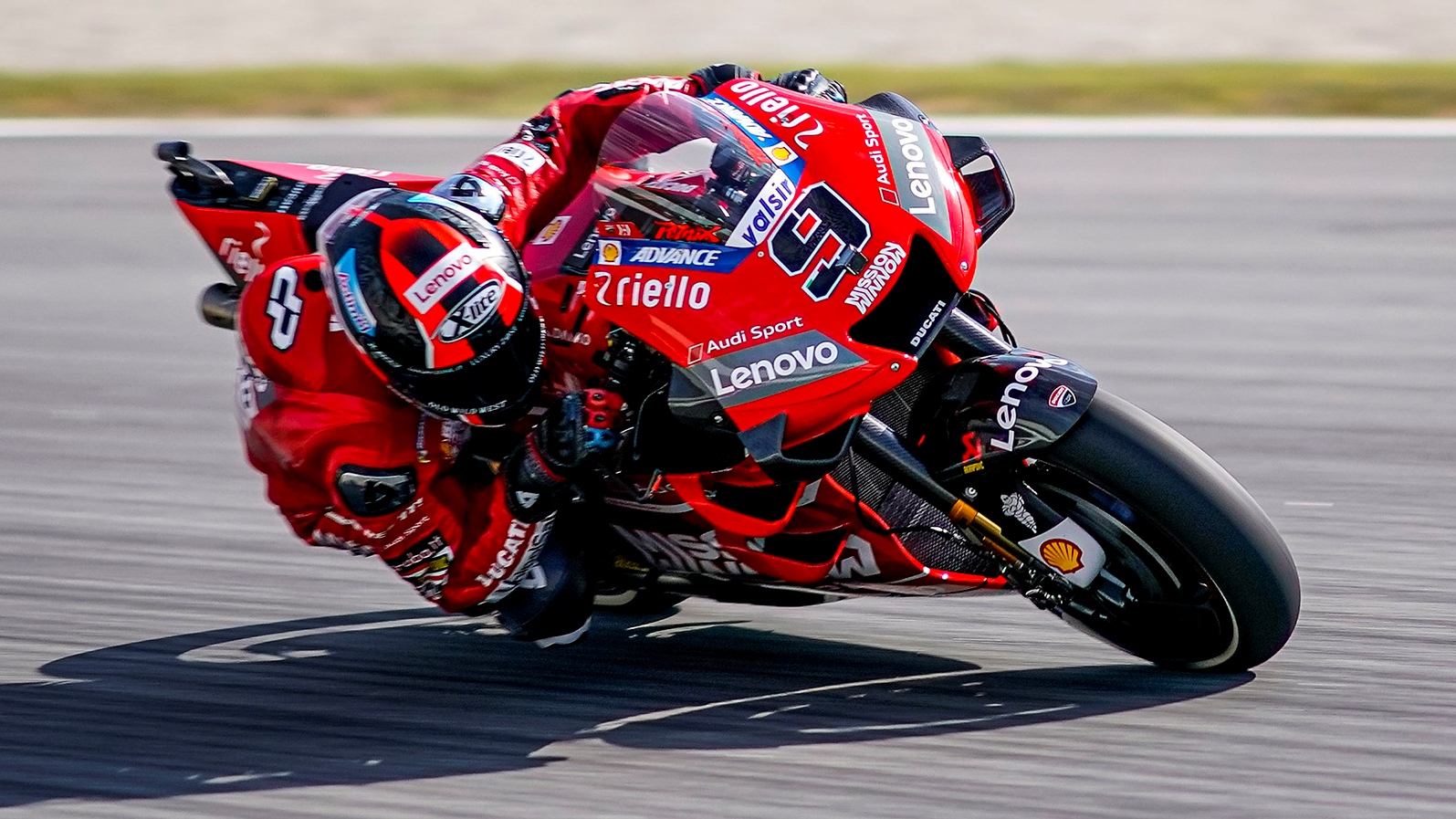 Marc Márquez gana en Montmeló una carrera condicionada por una caída cuádruple