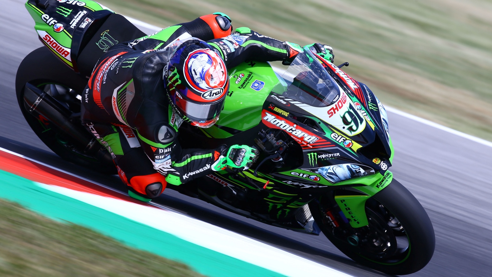 Jonathan Rea bate a Toprak Razgatlioglu en Misano tras la caída de Álvaro Bautista