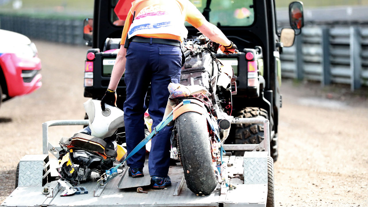 Jorge Lorenzo trasladado a un hospital en Assen después de una caída en el FP1