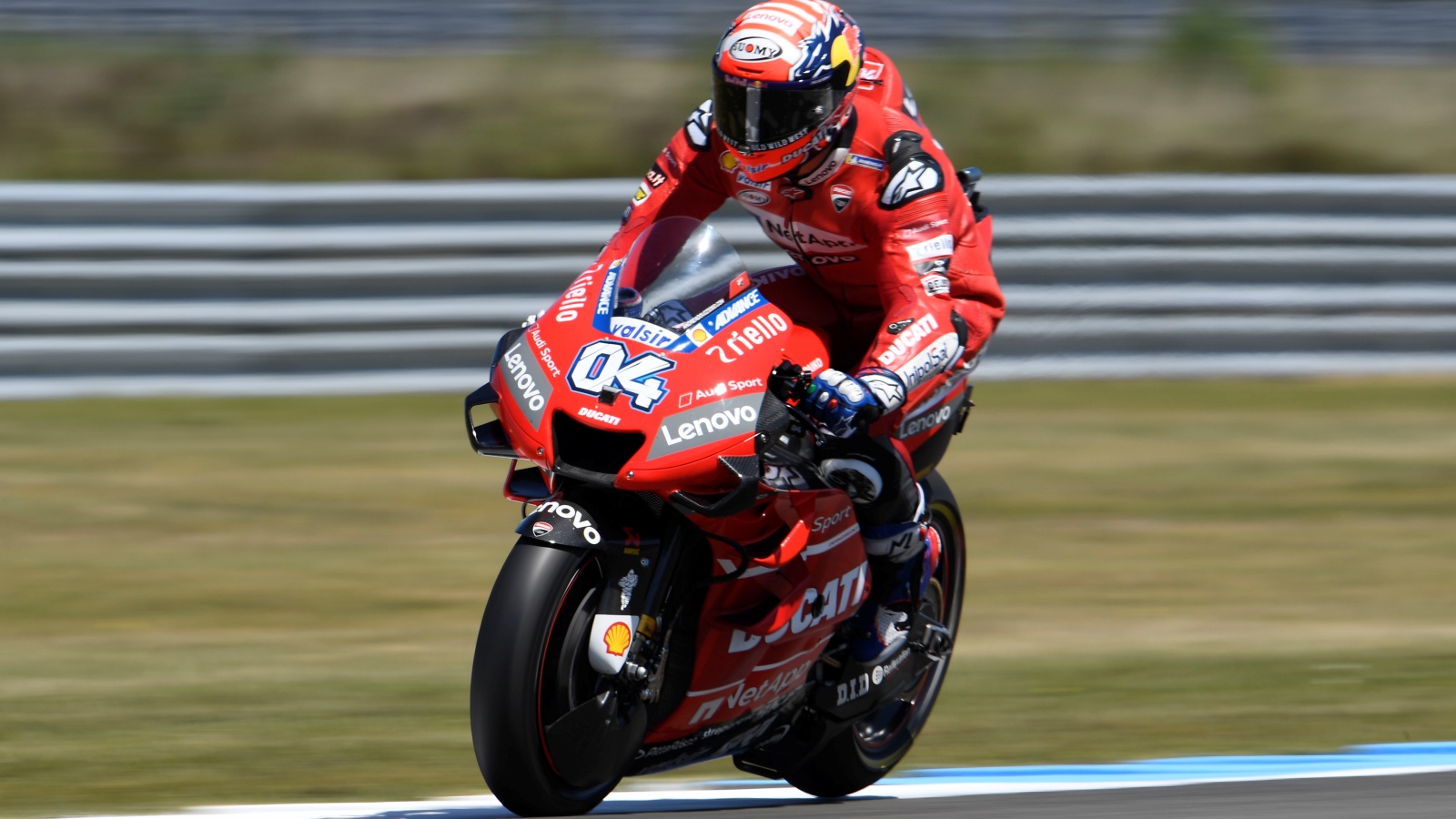 Maverick Viñales logra una victoria inapelable en Assen por delante de Marc Márquez