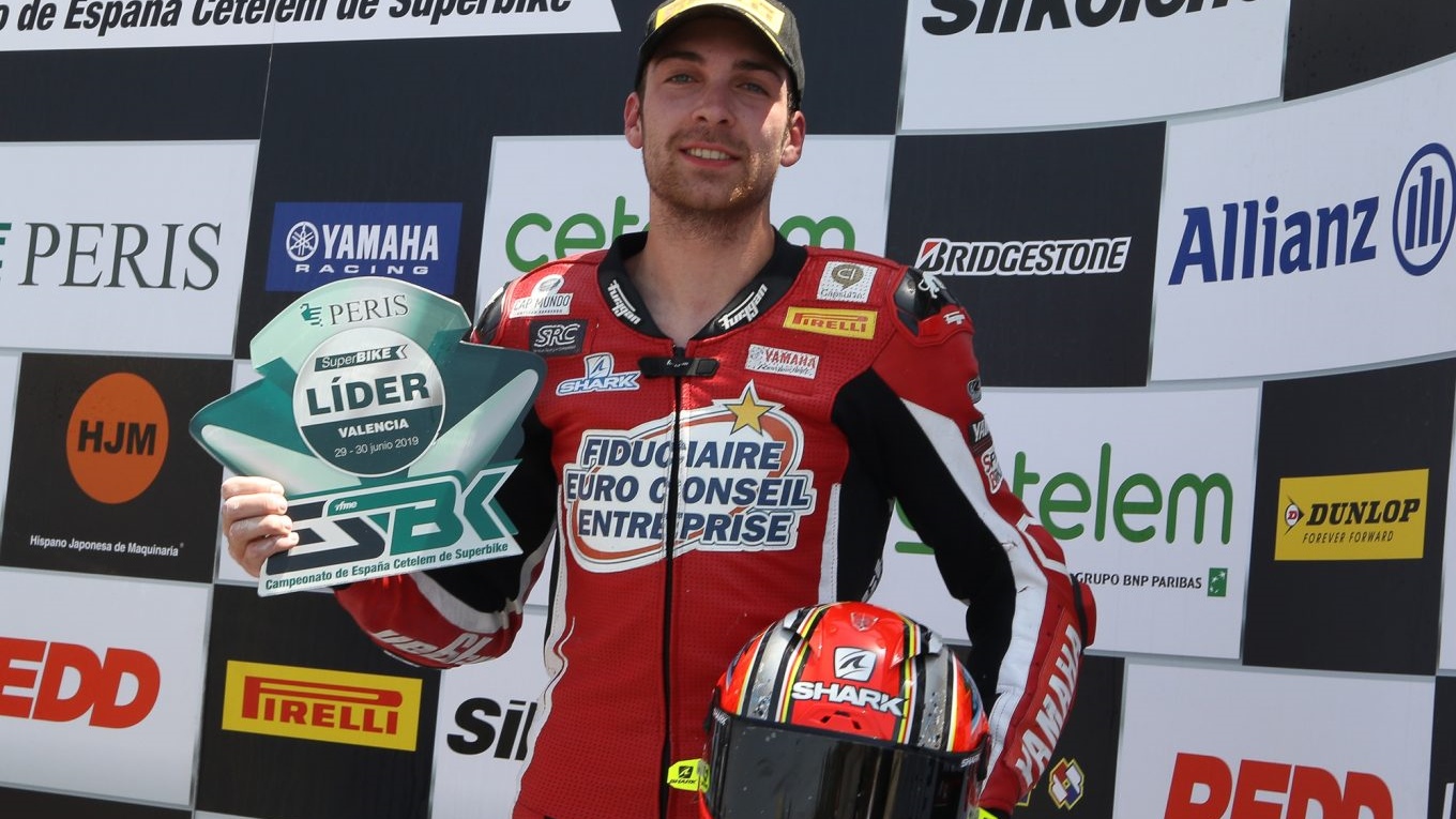 ESBK Valencia: Alex Medina vence en Superbike y Miquel Pons en Supersport