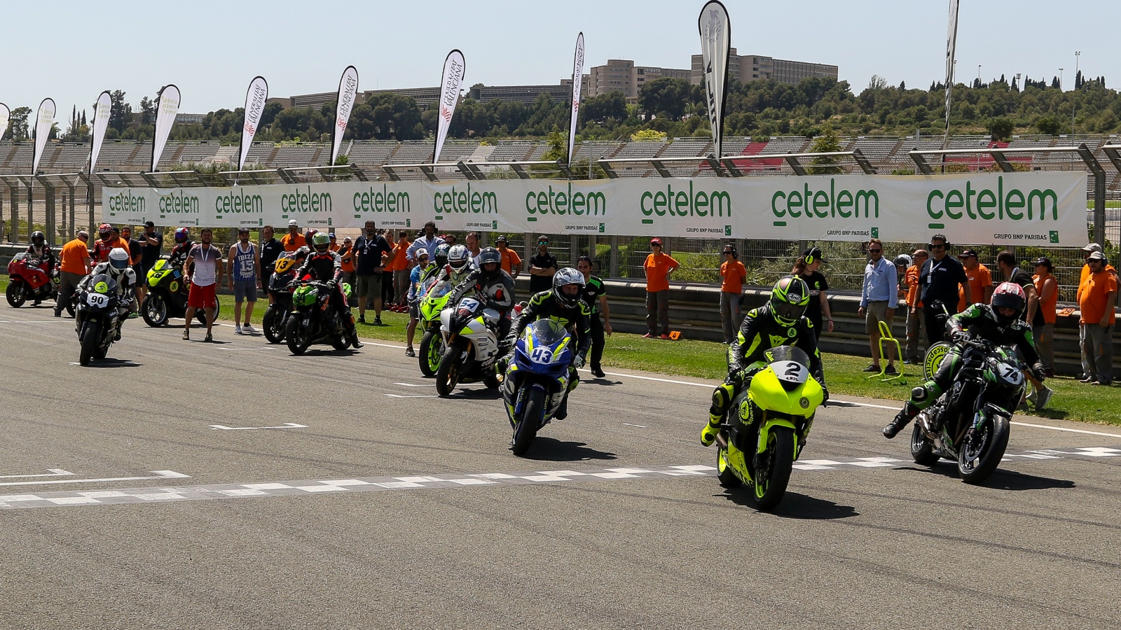 ESBK Valencia: Alex Medina vence en Superbike y Miquel Pons en Supersport