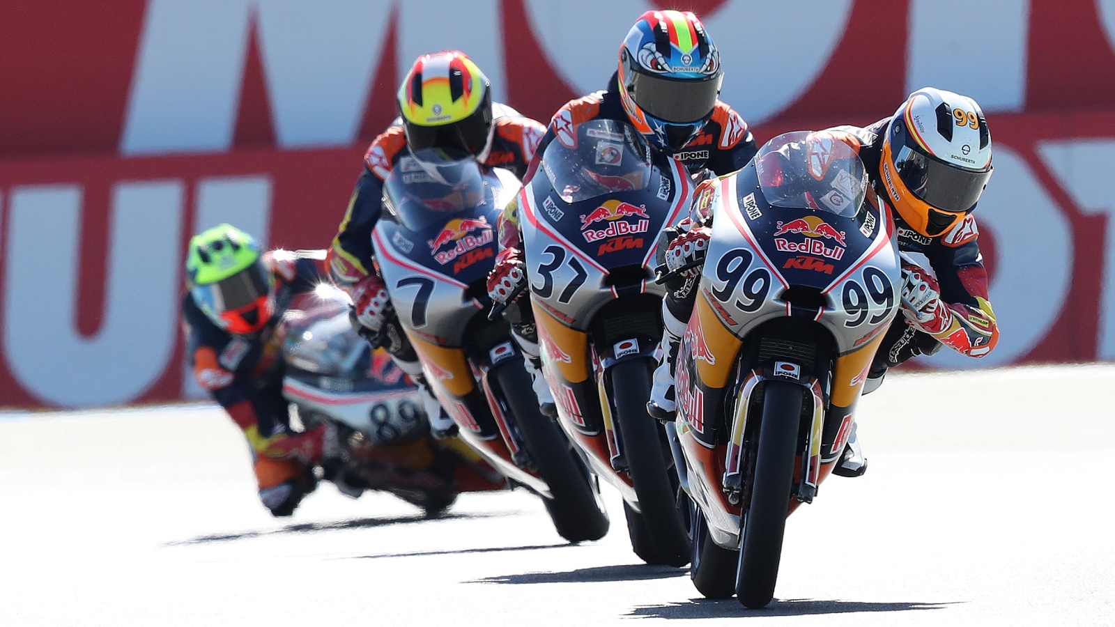 NoTodoMotoGP: Podio de Xavi Forés y dobletes de Carlos Tatay y Víctor Rodríguez