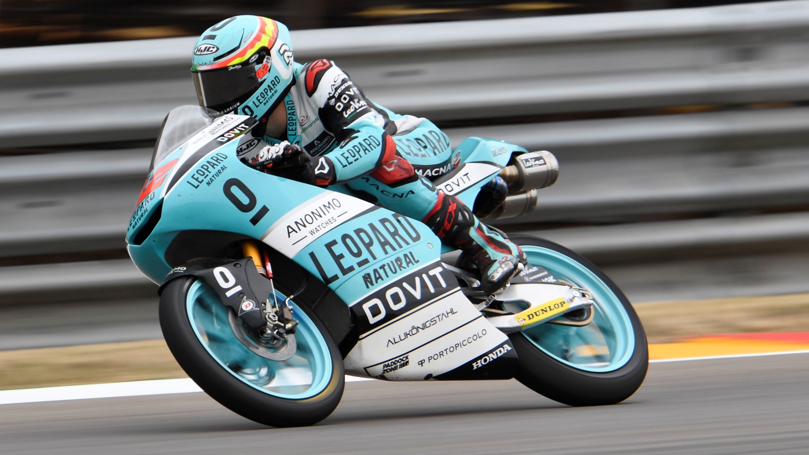Ayumu Sasaki hace la pole de Moto3 en Sachsenring con Marcos Ramírez tercero