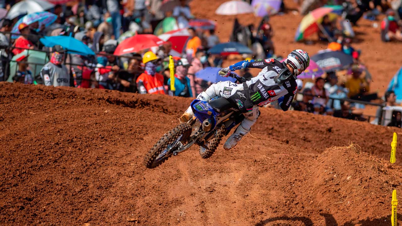 Jorge Prado y Tim Gajser, imparables en el MXGP de Asia