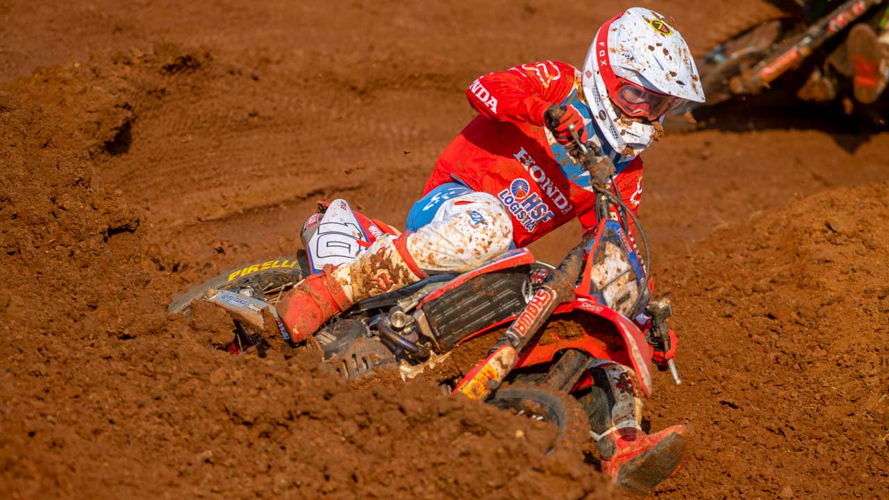Jorge Prado y Tim Gajser, imparables en el MXGP de Asia