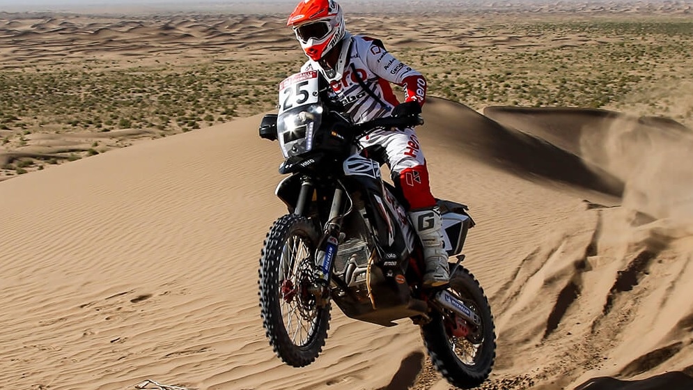 Sam Sunderland gana el Silk Way 2019 y es más líder del Mundial de Rallies