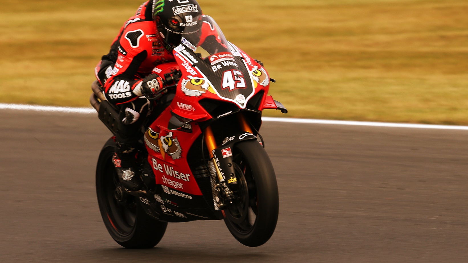 NoTodoMotoGP: Scott Redding lidera otro paseo triunfal de las Ducati Panigale V4 R