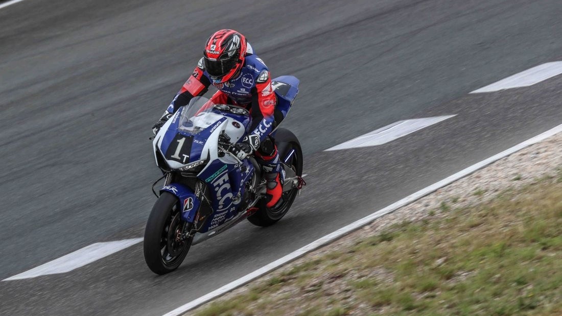 8 horas de Suzuka 2019, la lucha por el Mundial: SRC Kawasaki vs Suzuki SERT vs TSR Honda