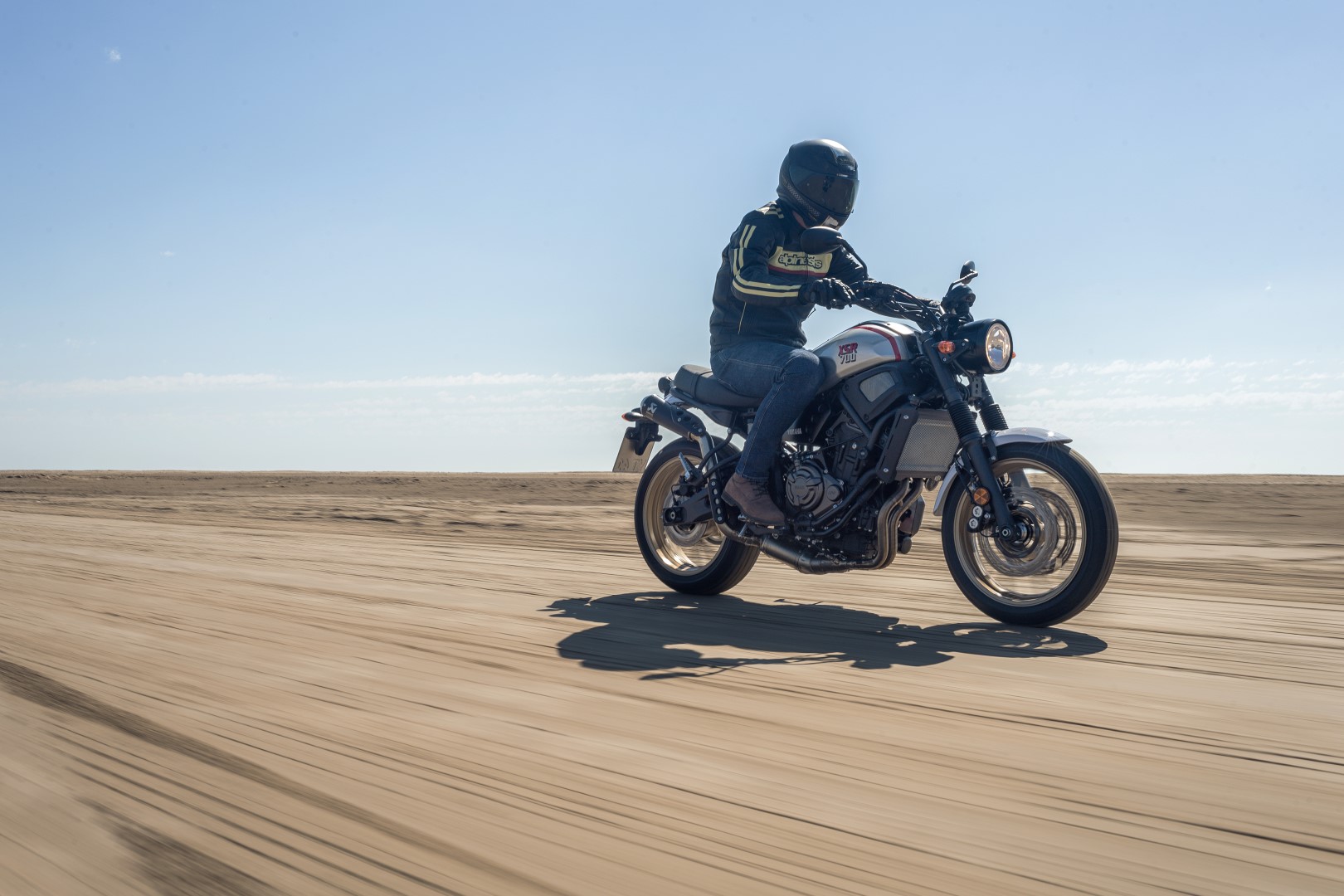 Yamaha  XSR700 Xtribute 2019, prueba, ficha técnica y primeras impresiones