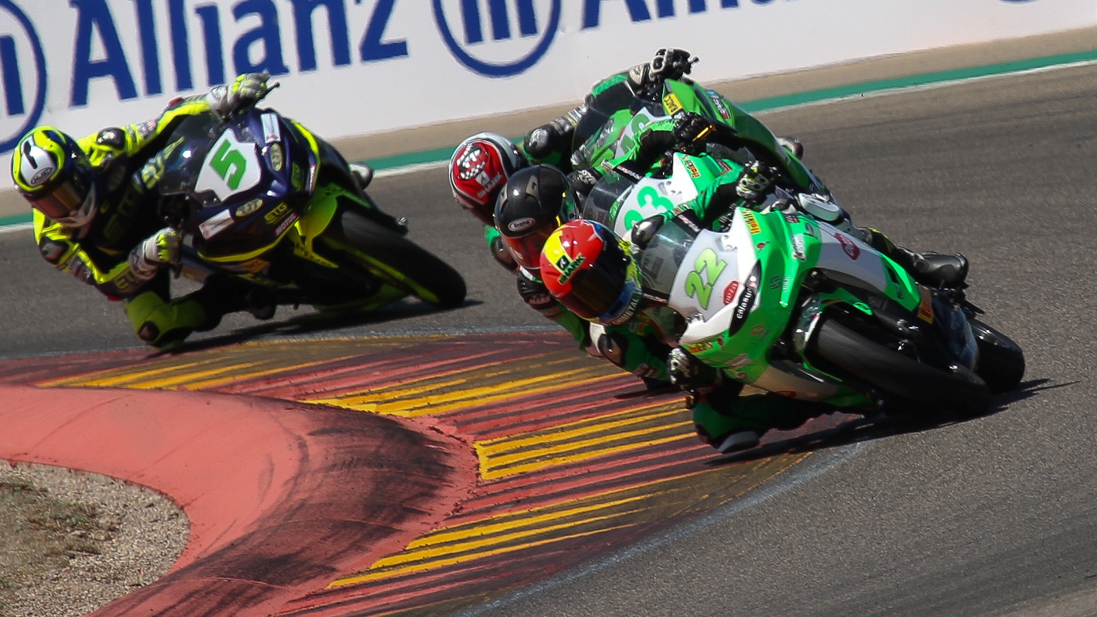 ESBK Motorland: Doblete de Maxi Scheib en SBK, Óscar Gutiérrez y Miquel Pons ganan en SSP