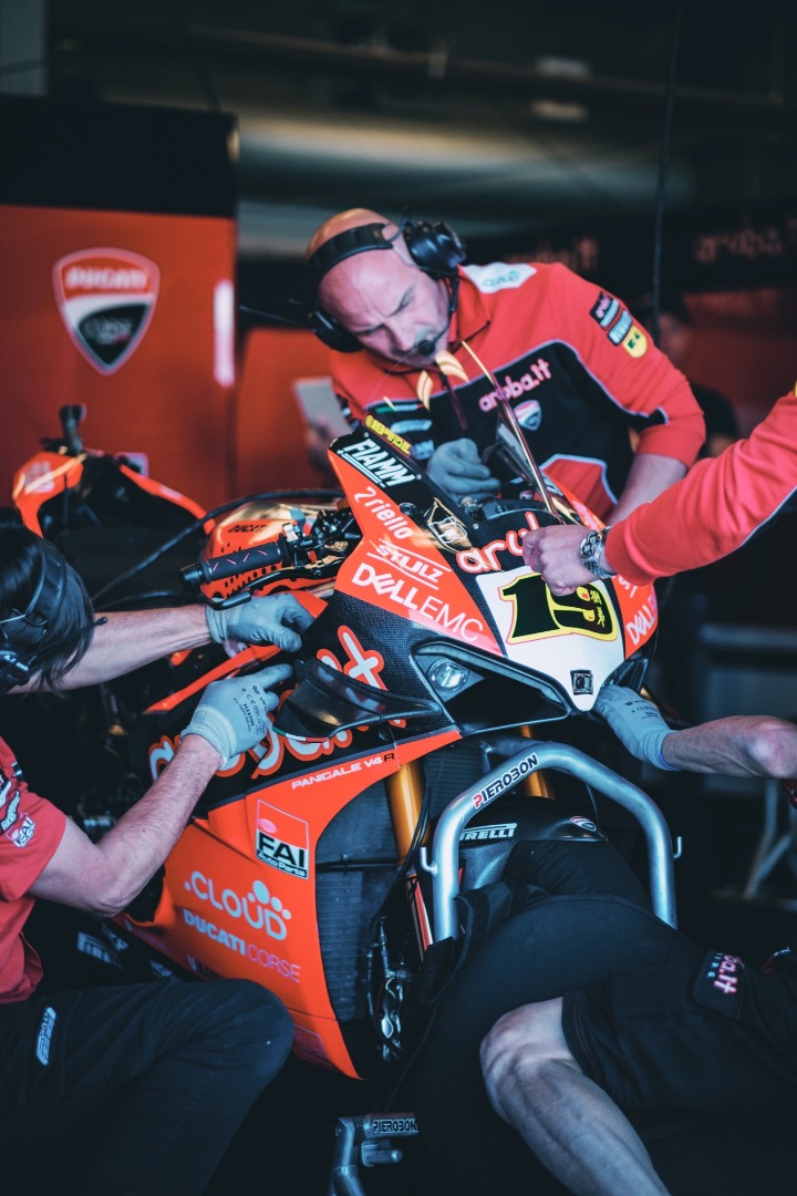 Los secretos de la Ducati V4R, y por qué muchos la odian