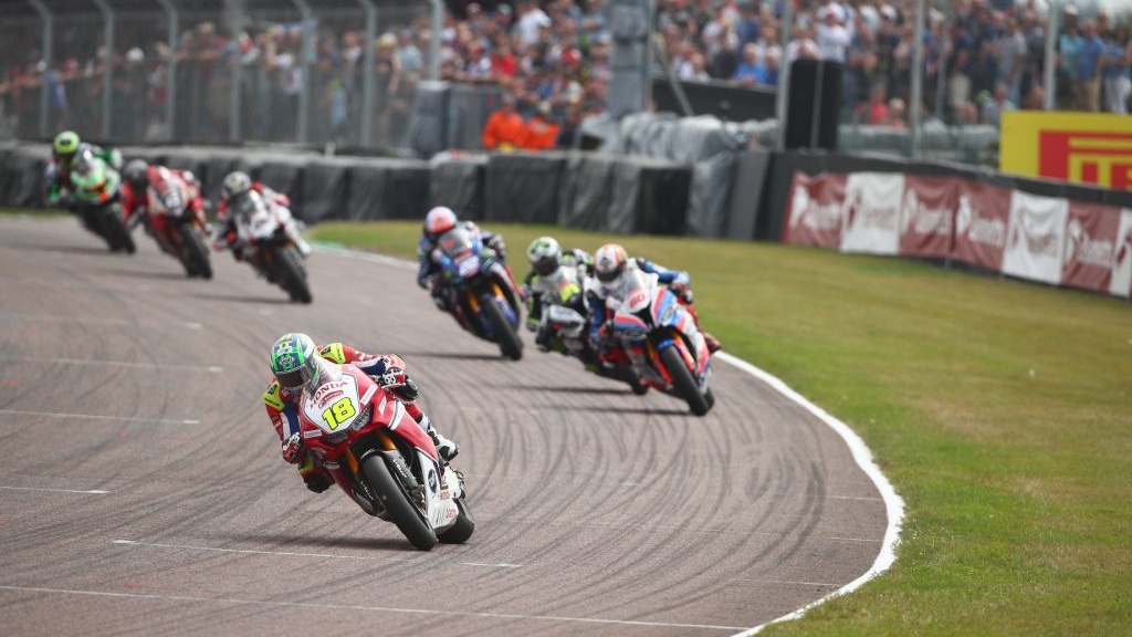 NoTodoMotoGP: Andrew Irwin devuelve a Honda a lo más alto del BSB