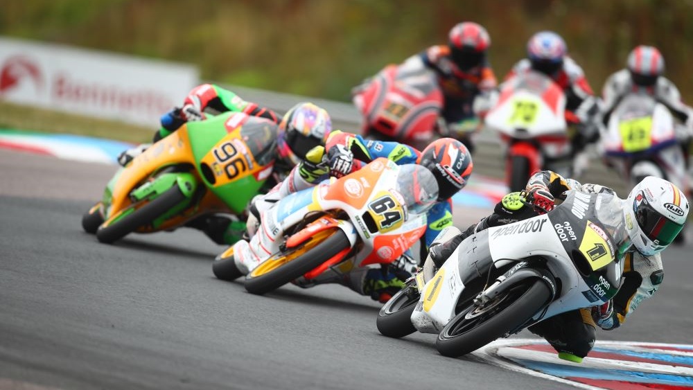 NoTodoMotoGP: Andrew Irwin devuelve a Honda a lo más alto del BSB