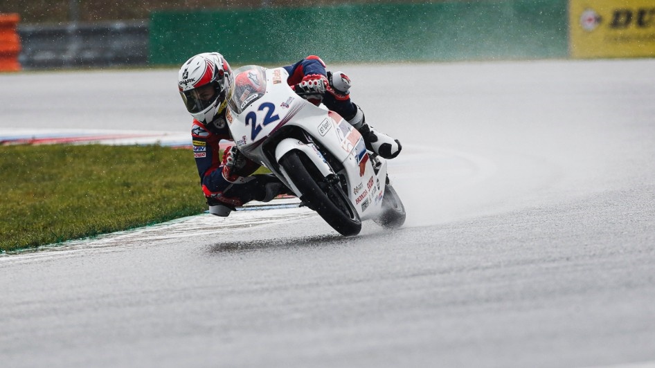 NoTodoMotoGP: Andrew Irwin devuelve a Honda a lo más alto del BSB