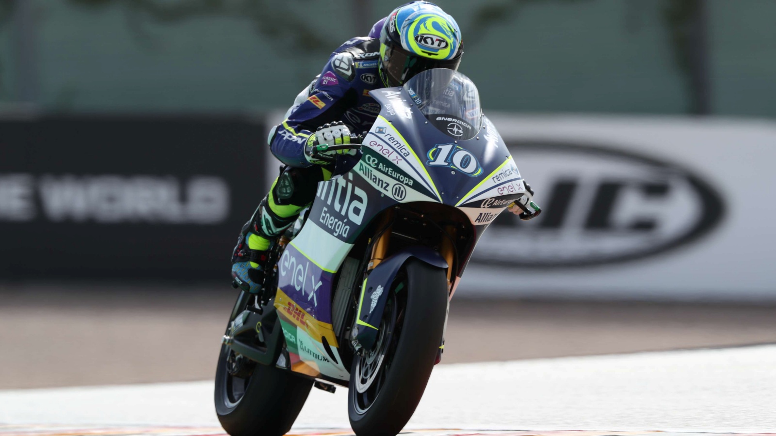 Mike Di Meglio logra la E-Pole en Austria ante Xavier Simeon y Bradley Smith