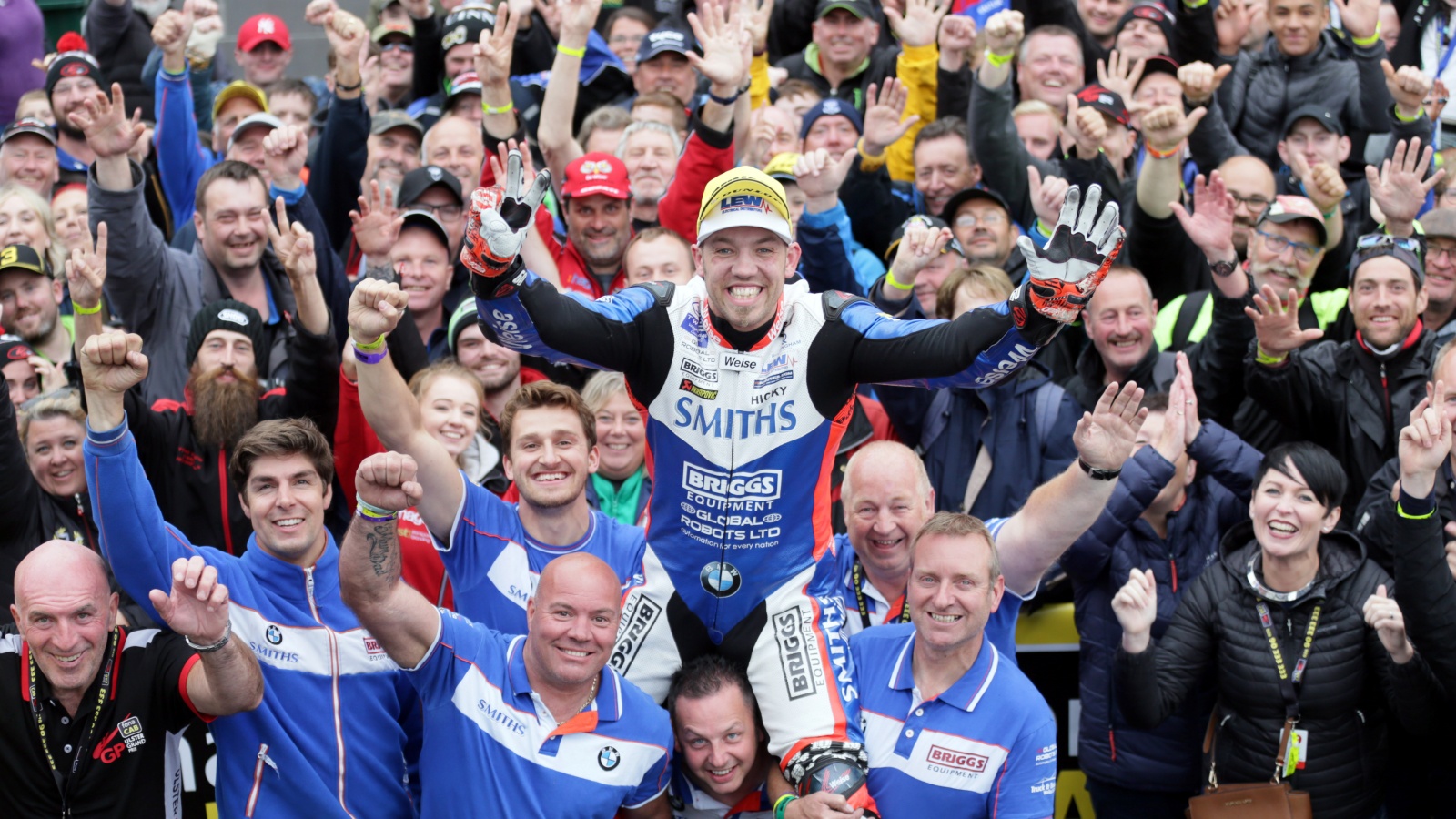 Peter Hickman hace un siete a la historia de las road races en el Ulster GP 2019