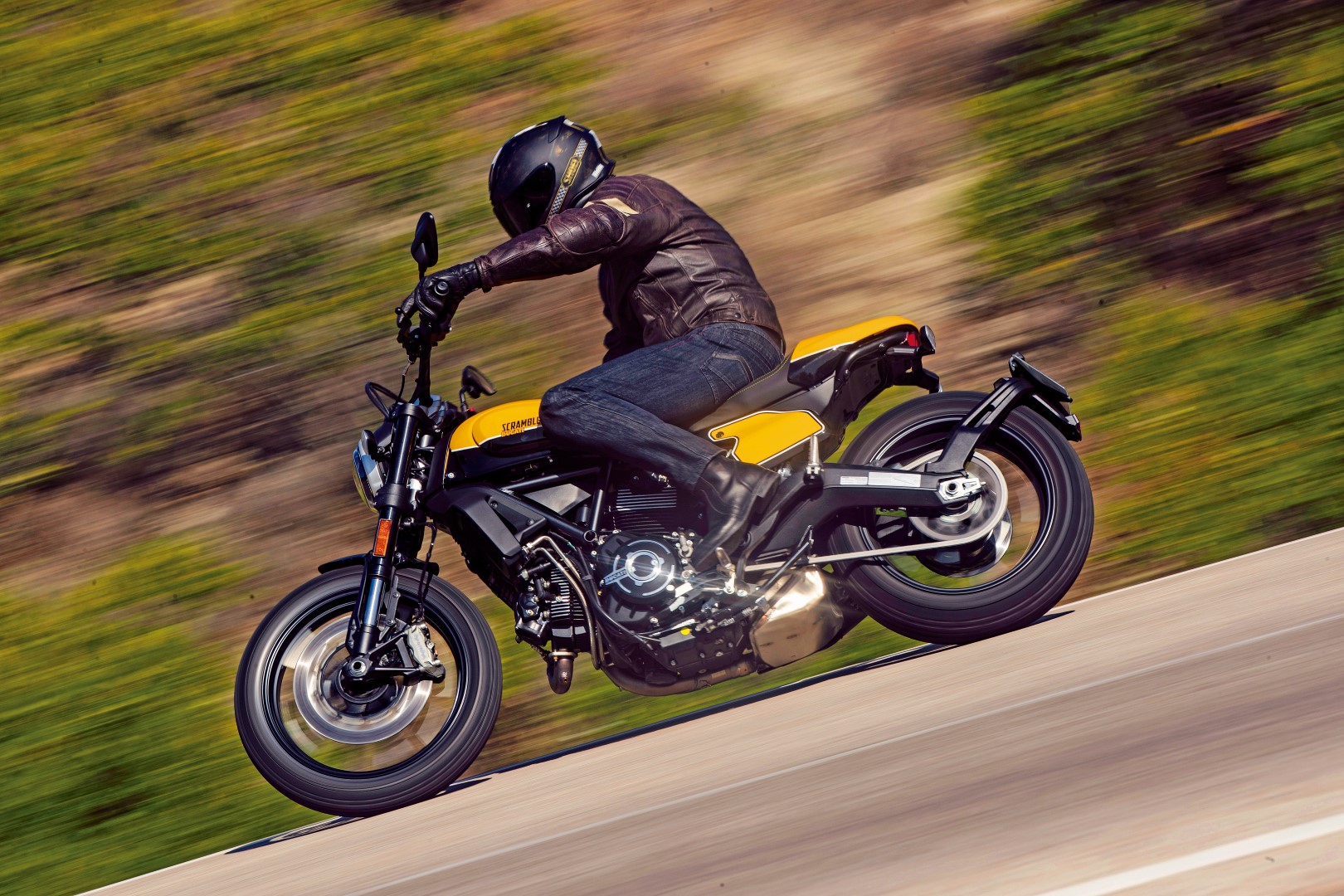 Ducati Scrambler Full Throttle, prueba a fondo, fotos y ficha técnica