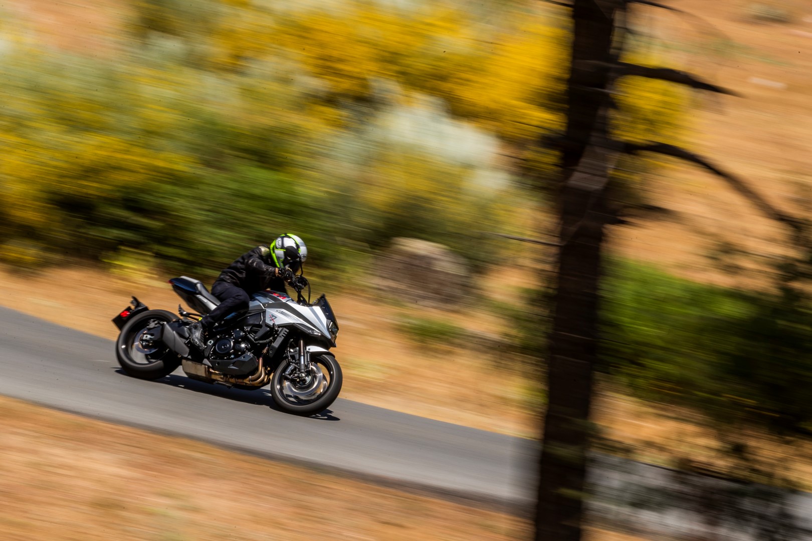 Suzuki Katana, superprueba, fotos y ficha técnica