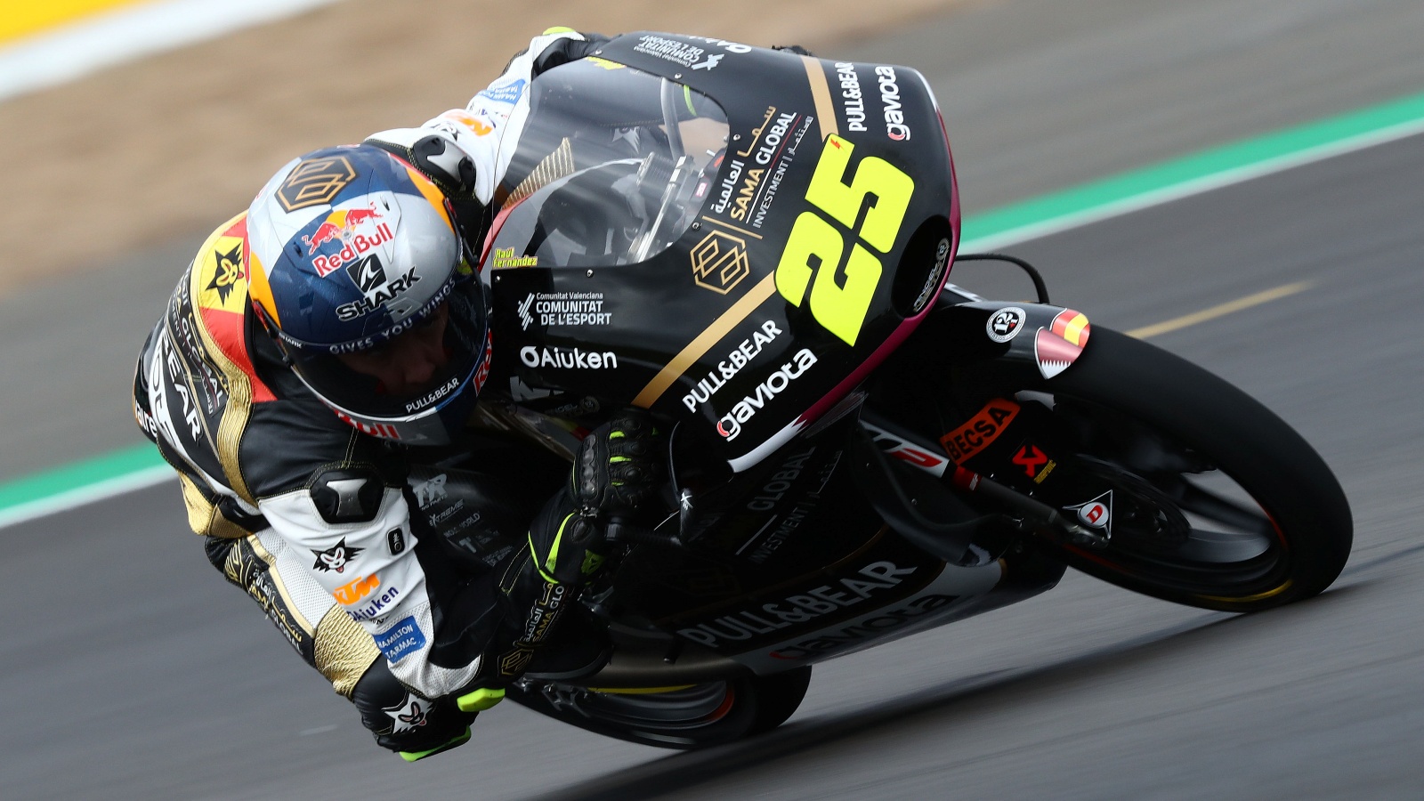 Tony Arbolino se lleva la pole de Moto3 tras pulverizar tres veces el récord de Silverstone