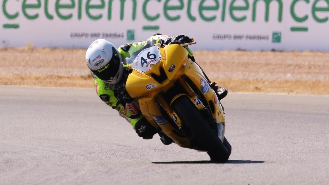ESBK Albacete: Maxi Scheib vence en Superbike y Héctor Garzó se impone en Supersport