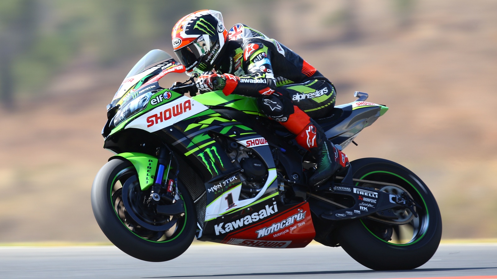 Álvaro Bautista acaba con su sequía ganadora destronando a Jonathan Rea en Portimao