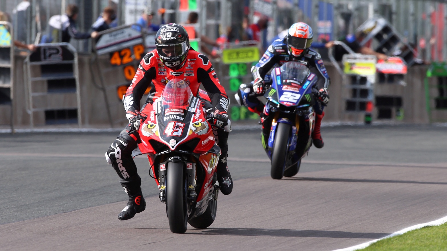 NoTodoMotoGP: Toni Elías resiste como puede e Ilya Mikhalchik es campeón del IDM