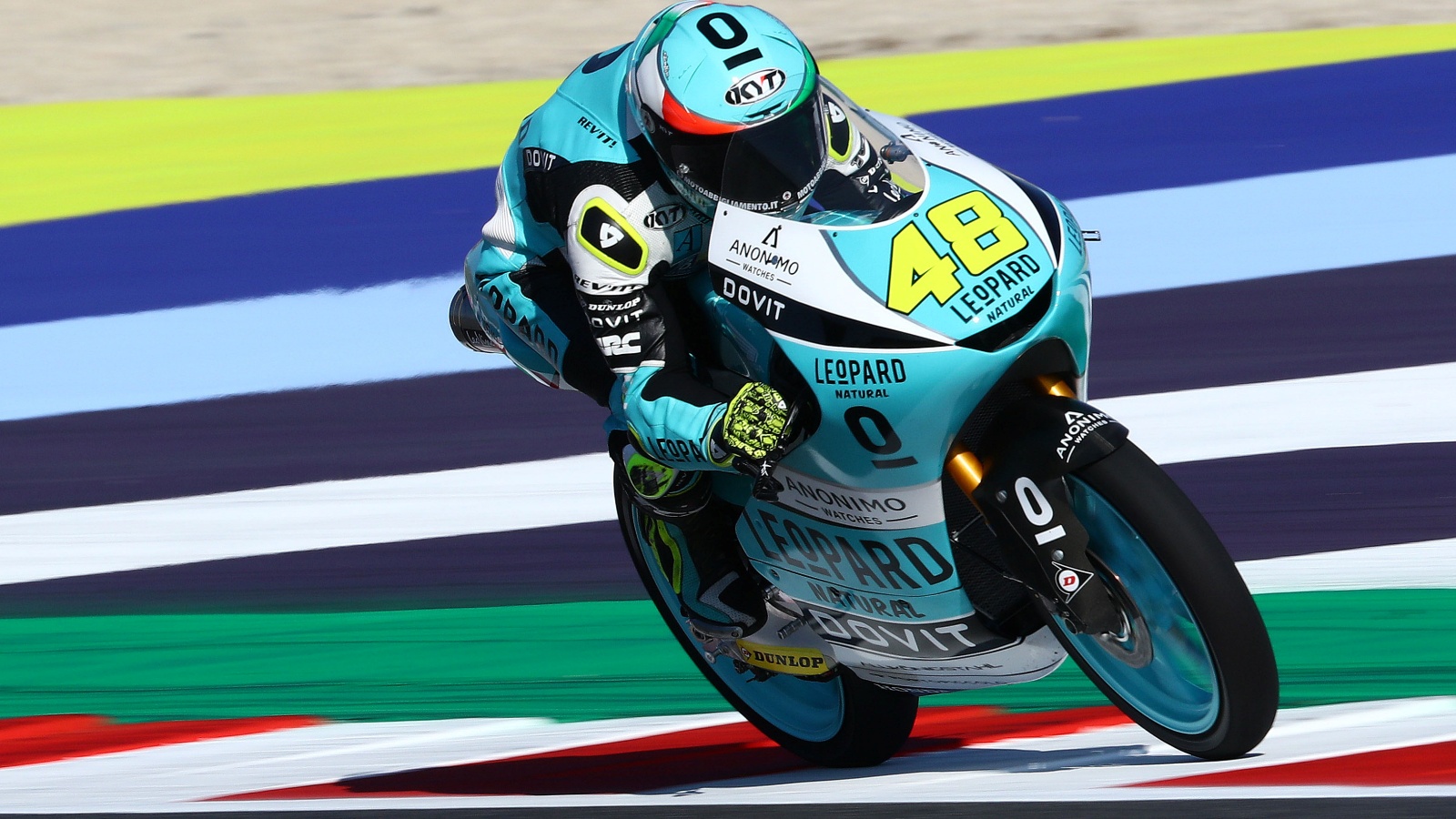 Tatsuki Suzuki logra en Misano su primera victoria en una carrera loca de Moto3