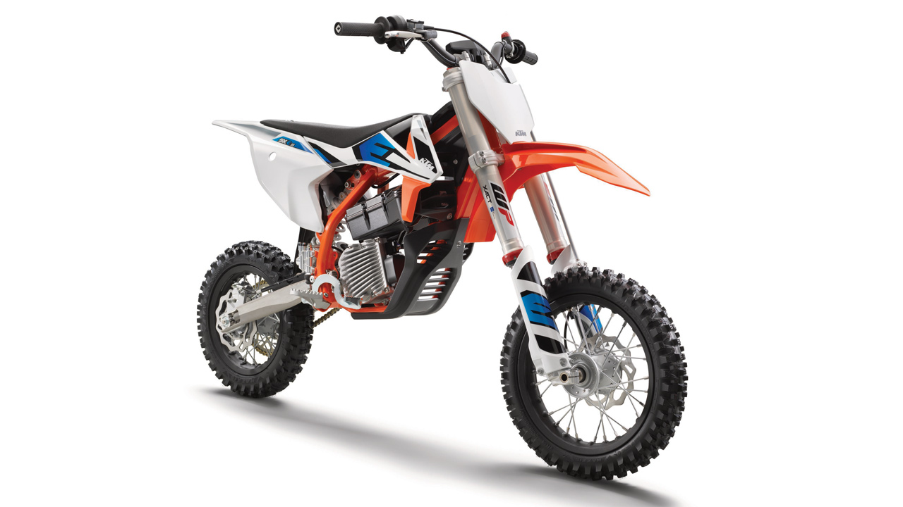 KTM SX-E 5 Junior, lanzamiento próximo