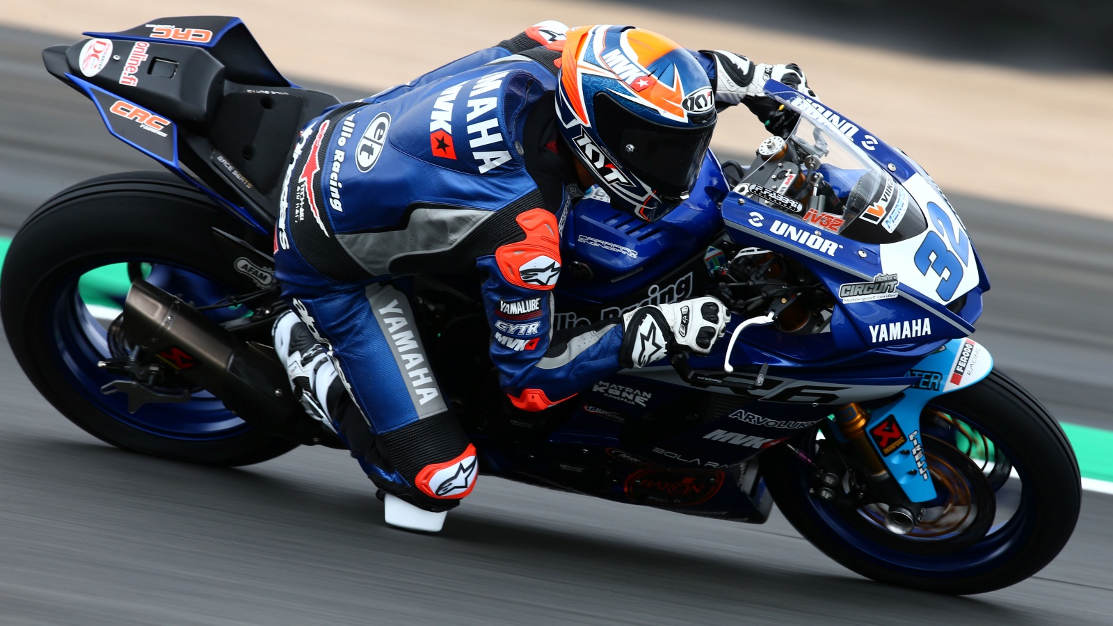 Lucas Mahias acaba con la racha de Yamaha en Supersport tras imponerse a Isaac Viñales