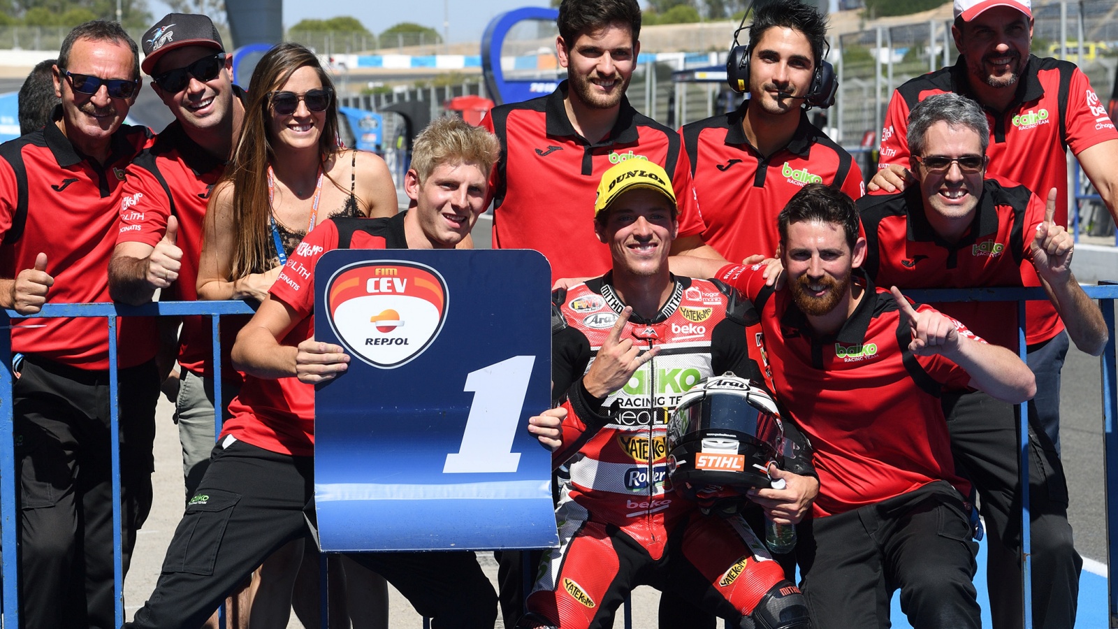 Edgar Pons se lleva el triunfo en Jerez y acaricia el título del Europeo de Moto2 2019