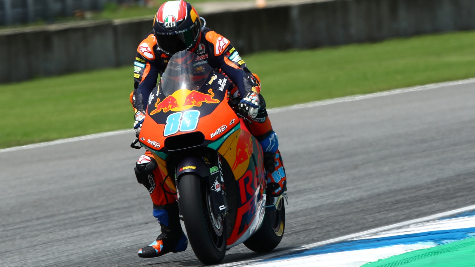 Álex Márquez se lleva la pole en Tailandia y Jorge Martín se mete en primera fila