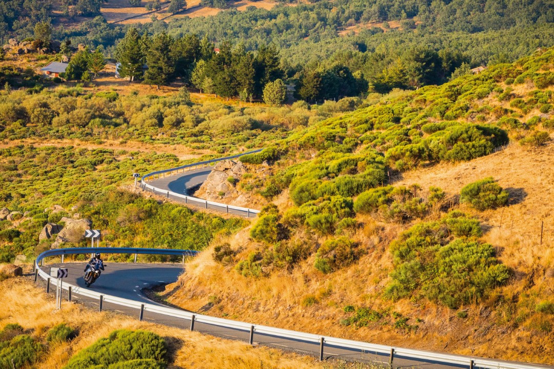 En ruta con Yamaha Tracer GT 900: Gredos, el muro del norte