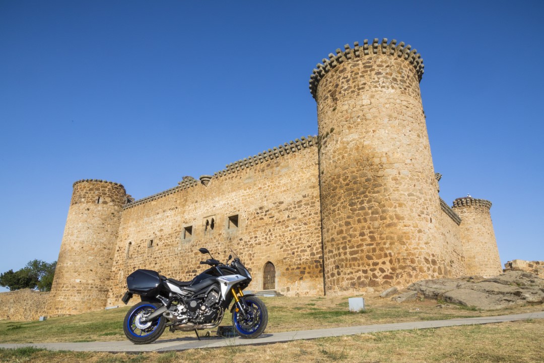 En ruta con Yamaha Tracer GT 900: Gredos, el muro del norte