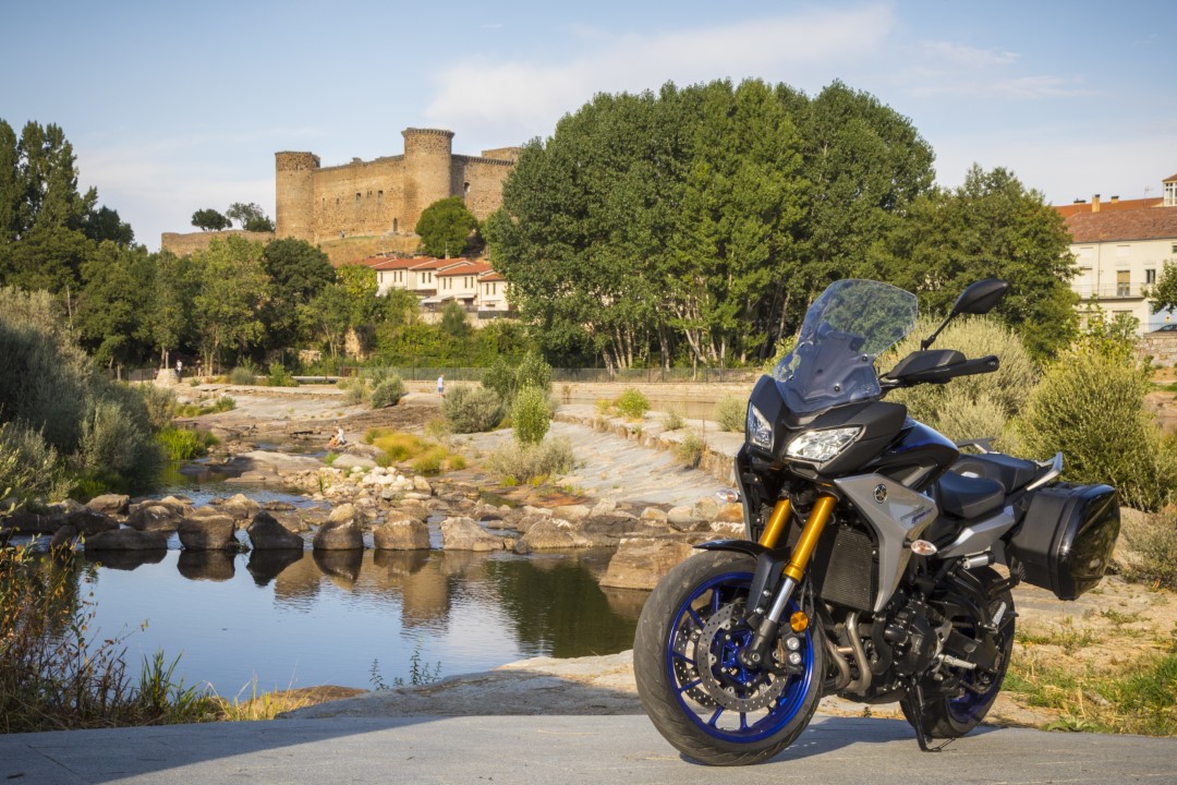 En ruta con Yamaha Tracer GT 900: Gredos, el muro del norte