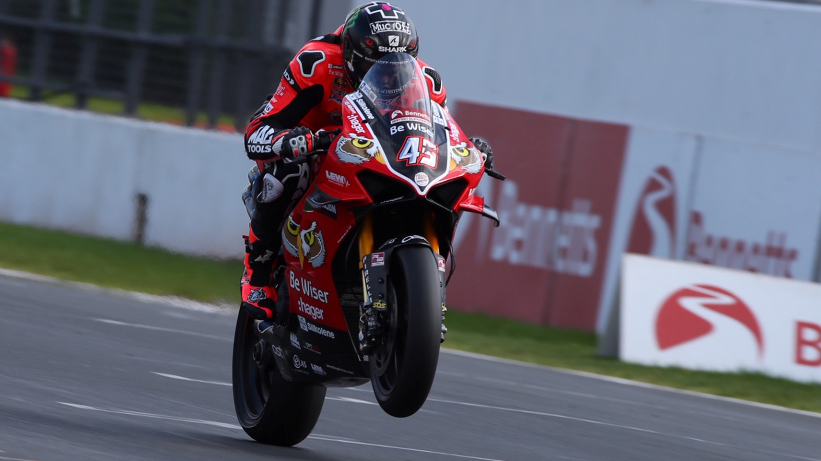 NoTodoMotoGP: Scott Redding vuelve a lucirse y Ducati asegura el título del BSB