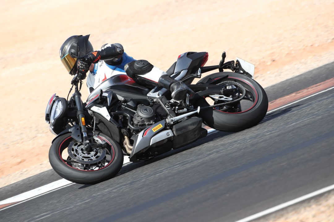 Triumph Street Triple RS 2020: Prueba, ficha técnica y primeras impresiones