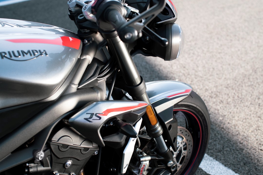 Triumph Street Triple RS 2020: Prueba, ficha técnica y primeras impresiones