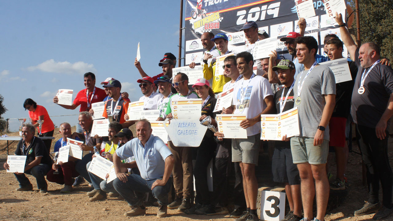 Fin del Nacional de Motoross Clásico en el mítico trazado de Montgai