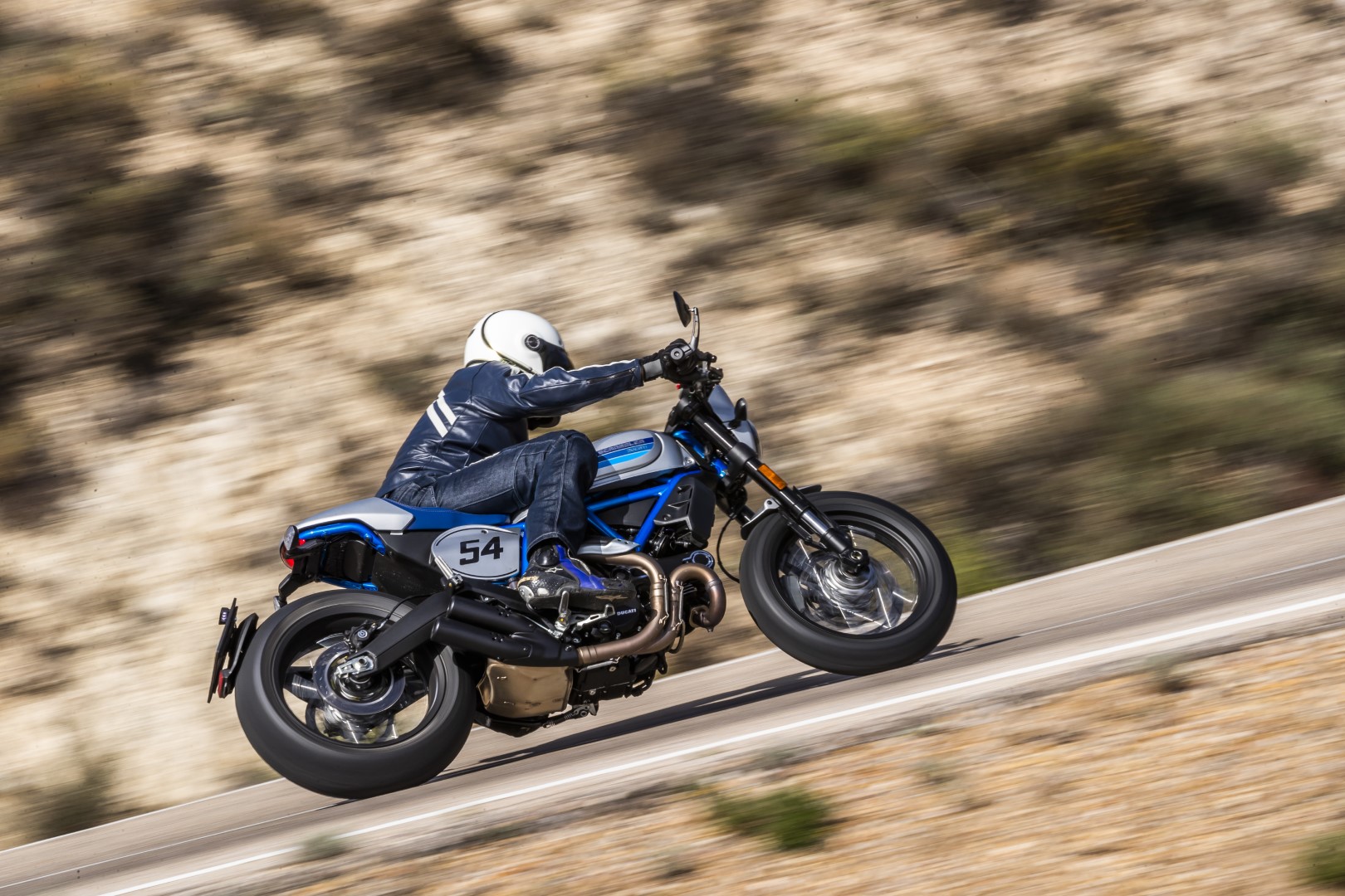 Ducati Scrambler Café Racer 2019, prueba a fondo y mediciones